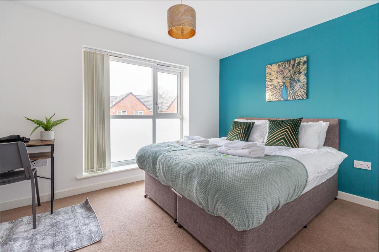 Liberty House - Perfect For Contractors - 2 Off-Road Parking Spaces Wolverhampton Exteriör bild