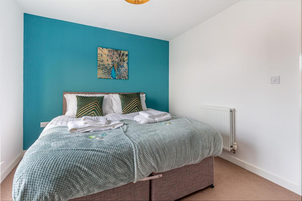 Liberty House - Perfect For Contractors - 2 Off-Road Parking Spaces Wolverhampton Exteriör bild